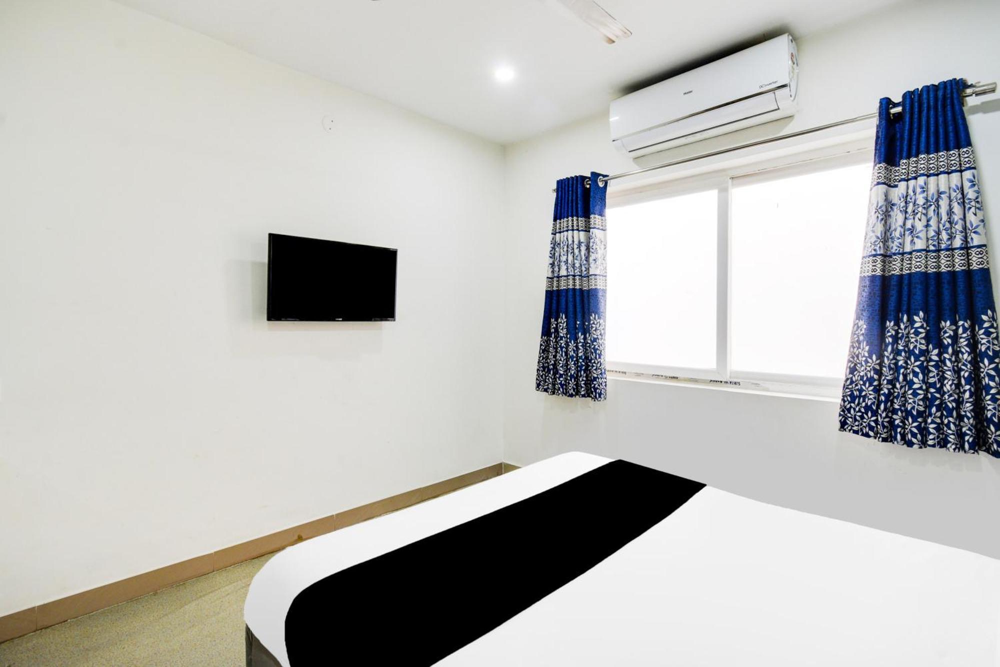 Super Townhouse Madhapur 100 Feet Road Formerly Jkc Grand Hajdarábád Exteriér fotografie